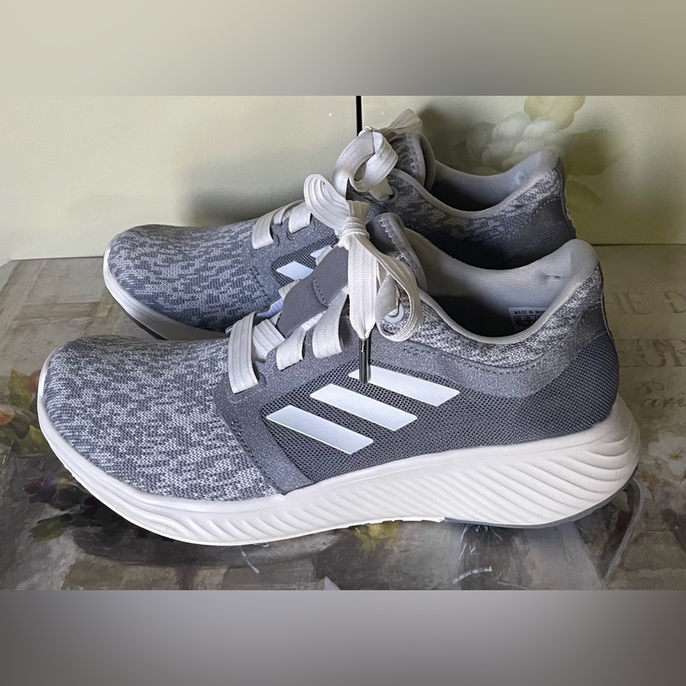 ADIDAS *BOUNCE* RUNNING SNEAKERS- WMS SZ 8.5.  New without box